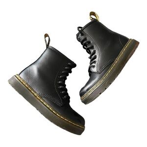 DR MARTENS-YOUTH SIZE 11
